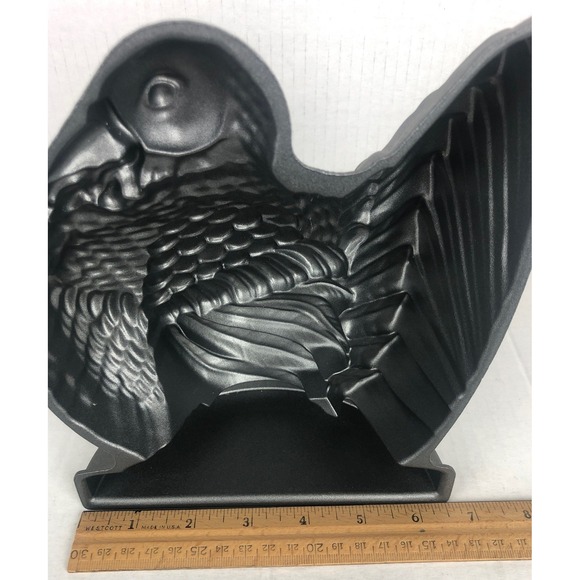 Cast Aluminum Turkey Shaped Cake Pan Thanksgiving Holiday Baking Mold - Picture 4 of 8